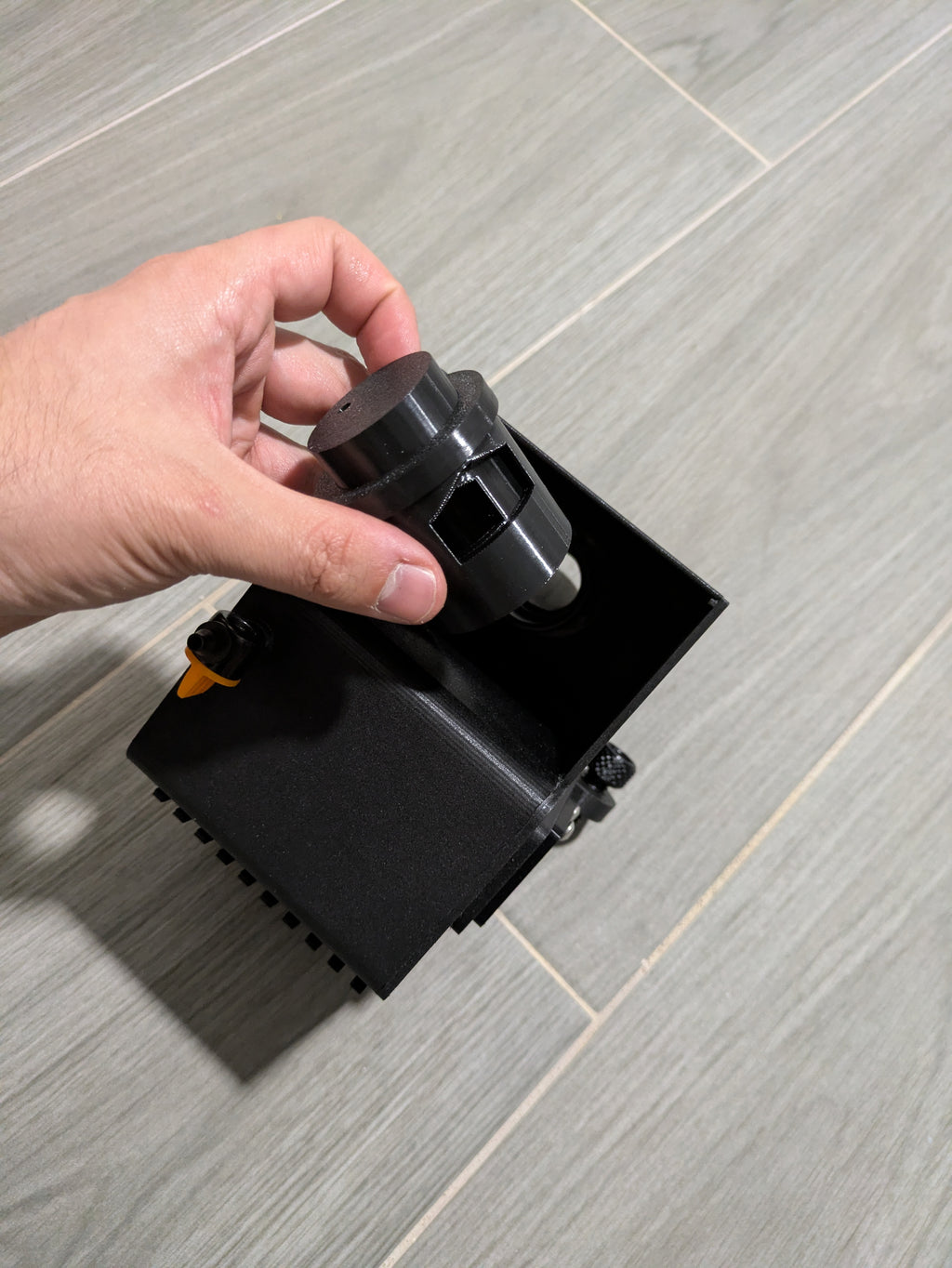 Rebosadero tipo Blau para sump sin taladrar la urna | Con sistema antidescebado y peine ajustable | Opciones de bajada 32/40 mm y hueco 20/32 mm