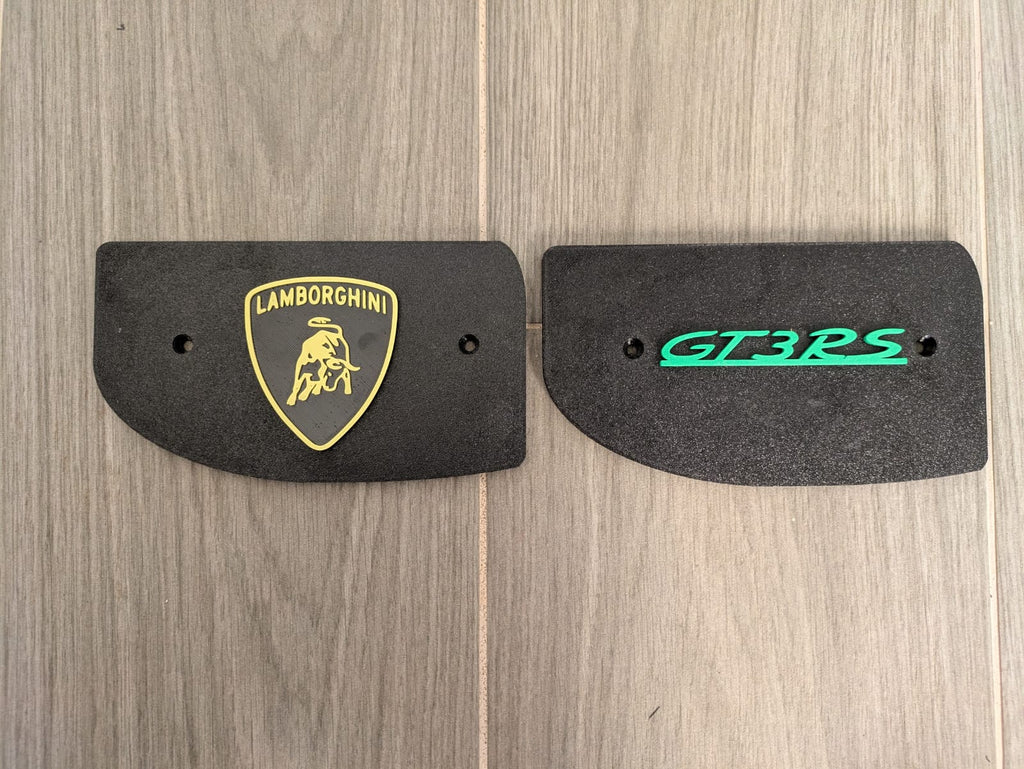 Estantería en forma de alerón marca de coche / circuito / nombre