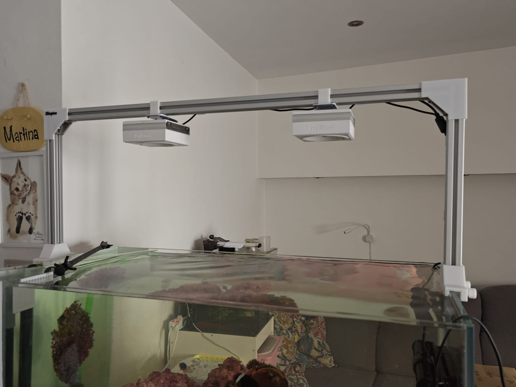 Estructura de aluminio para colgar pantallas de acuario – personalizada por marca/modelo